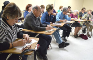 El municipio inscribirá a mayores de 18 años para terminar el secundario