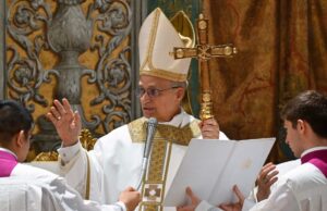 En su primera homilía, el papa León XIV citó palabras de Francisco y pidió tomar a Jesús como modelo