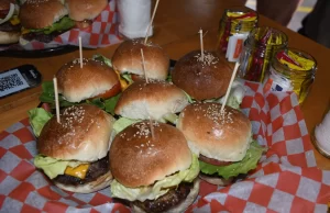 Salta celebra la Semana de la Hamburguesa con descuentos y un concurso. VIDEO/FOTOS