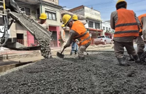 La Municipalidad ejecutó tareas de hormigonado sobre Av. San Martín y 12 de Octubre y Balcarce