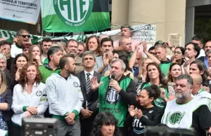 La Justicia suspendió el decreto que eliminaba el feriado del día del trabajador estatal