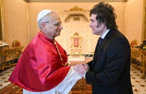 Milei se reunió con León XIV y el Papa le confirmó que visitará la Argentina