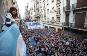 Sindicatos amenazan con un paro nacional si la Corte Suprema condena a Cristina Kirchner
