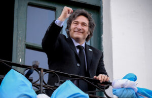 Milei afirmó que indultar a CFK es “un disparate” y que la marcha a Plaza de Mayo fue “un partido homenaje” para despedirla