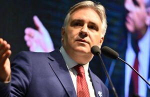 Córdoba anunció un aumento jubilatorio del 84% pagaderos con una deuda nacional