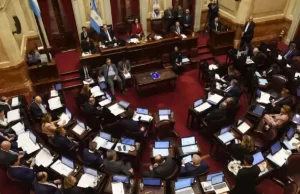 Jueves negro para Milei en el Senado: aprobaron jubilaciones, moratoria, discapacidad y fondos a provincias