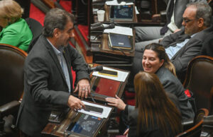 La interna en el PRO complica a Milei para sostener sus vetos