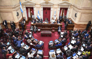 La oposición desactivó en el Senado los decretos del Gobierno que desregulaban organismos públicos