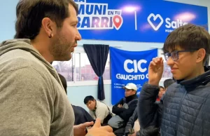 La Municipalidad continúa entregando anteojos recetados a vecinos de la ciudad. VIDEO/FOTOS