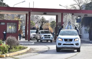 Las imágenes peregrinas del Señor y la Virgen del Milagro visitan la Casa de Gobierno. VIDEO/FOTOS