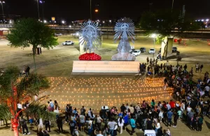 Se encendieron velas en honor a los peregrinos del Milagro. VIDEO/FOTOS