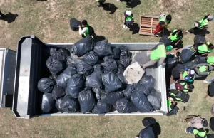 Más de 120 voluntarios recolectaron tres toneladas de residuos en el Cabra Corral. VIDEO/FOTOS