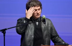 Encuesta: imagen positiva de Milei tocó piso y crece la «bronca» social