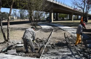 Fiesta del Milagro: construyen nueva caminería en la rotonda del Peregrino. VIDEO/FOTOS