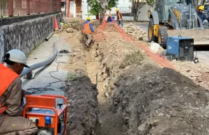 La Provincia inició la renovación de más 7.000 metros de cañerías en Ciudad del Milagro. FOTOS