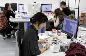 Reformas: el gobierno propondría una jornada laboral de 13 horas