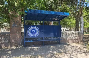 La Municipalidad ya lleva instalados 100 paradores nuevos de colectivos