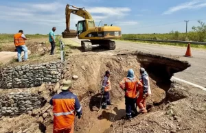 Vialidad Nacional trabaja por colapso en ruta 16 en Salta. FOTOS