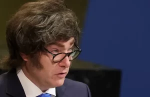 El Gobierno ya tiene redactadas las reformas laboral y tributaria: En diciembre las envía al Congreso