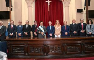 Sáenz avanza en la reestructuración del gabinete y prepara una nueva Ley de Ministerios