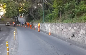 Desde este martes, hay cortes y desvíos por obras en la ladera del cerro San Bernardo. FOTOS