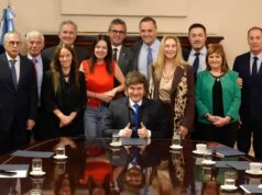 Milei relanzó su gabinete y Santiago Caputo sigue en su puesto de asesor