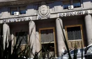 Economía logró superávit financiero de $517.672 millones, pese a pagar intereses por más de $300.000 millones