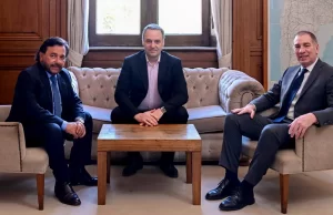 Reunión de Sáenz con Adorni y Santilli: “Con consenso y federalismo se construye el progreso del país”