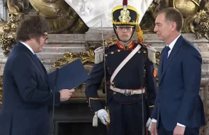 Milei le tomó juramento a Diego Santilli como nuevo ministro del Interior