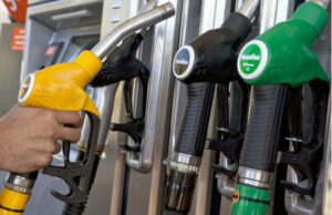 El precio de la nafta se disparó por aumento del impuesto al combustible para arreglar rutas y subsidiar el transporte