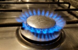 Tarifas de luz y gas: el Gobierno le quita el subsidio a 7.500.000 hogares