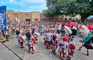 La ciudad vivió un finde largo a puro amor y carnaval
