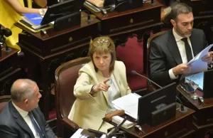 El oficialismo logró dictamen de la reforma laboral en el Senado y buscará aprobarla el próximo viernes