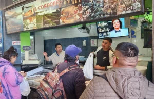 Primer fin de semana de Cuaresma con ofertas en los mercados municipales. FOTOS