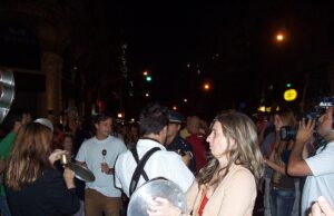 Reforma Laboral: volvieron a sonar cacerolas en barrios porteños y ciudades del interior