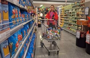 Consumo en baja: los hogares argentinos compran menos y eligen cada vez más marcas económicas