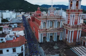 Más de 4 mil corredores hicieron vibrar la Medio Maratón New Balance. VIDEO/FOTOS
