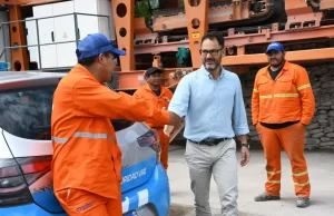 El Intendente entregó nuevos vehículos para fortalecer el parque automotor municipal. VIDEO/FOTOS