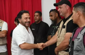 Sáenz supervisó el operativo integral de asistencia aérea, terrestre y fluvial por la crecida del río Bermejo. FOTOS