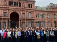 Intendentes de todo el país marcharon por la asfixia financiera a municipios