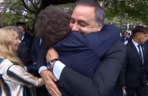 Milei apuesta a que en mayo, el escándalo de Adorni haya quedado atrás – Por: Walter Schmidt