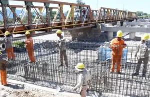 Esta semana inicia la colocación de vigas del primer puente sobre el río Vaqueros