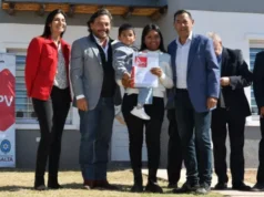 Con fondos provinciales, Sáenz entregó 40 viviendas en Moldes y reactivó una obra paralizada. VIDEO/FOTOS
