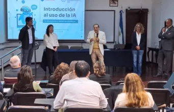 Empleados públicos se capacitan en Inteligencia Artificial en la Universidad Nacional de Salta. VIDEO