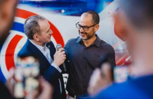 Emiliano Durand recibió al embajador de EE.UU. y dialogaron sobre el modelo emprendedor de la Ciudad. VIDEO/FOTOS