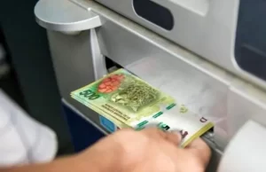 Municipales de Salta cobraron este jueves Santo sueldos con aumento