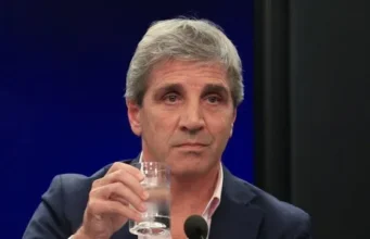 Caputo aseguró que la inflación de marzo será mayor a 3% y proyectó una desaceleración a partir de abril