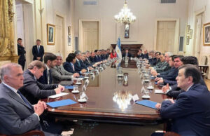 En el año, el envío de fondos de Nación a las provincias cayó USD 1.000 millones
