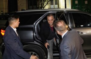Manuel Adorni dijo que no hablará de sus bienes y viajes porque se podría tomar como “obstrucción de la Justicia”