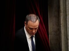 Otro viaje VIP de Manuel Adorni que dinamita el operativo rescate del Gobierno